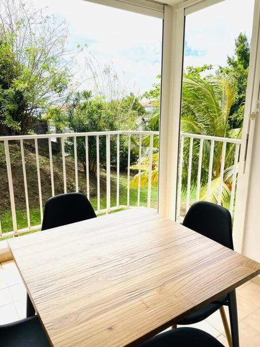 Apartamento T2 Avec Parking - Entierement Climatise - Chez Elo Schoelcher Exterior foto