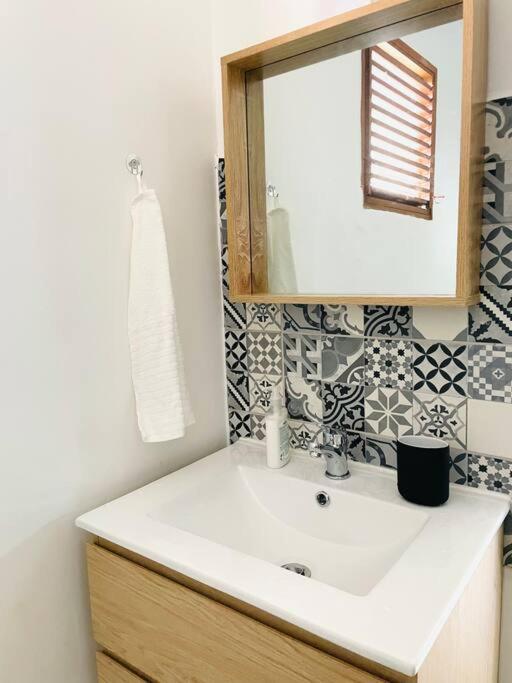 Apartamento T2 Avec Parking - Entierement Climatise - Chez Elo Schoelcher Exterior foto